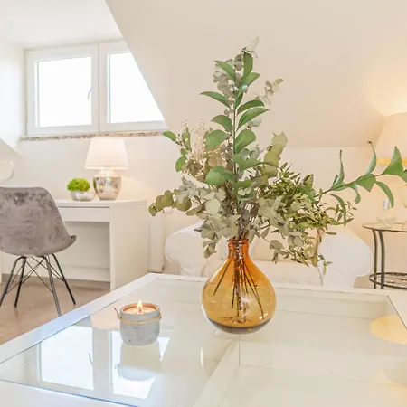 Sara S Bazenem A Infrasaunou Na Kraji Prahy * Zbuzany